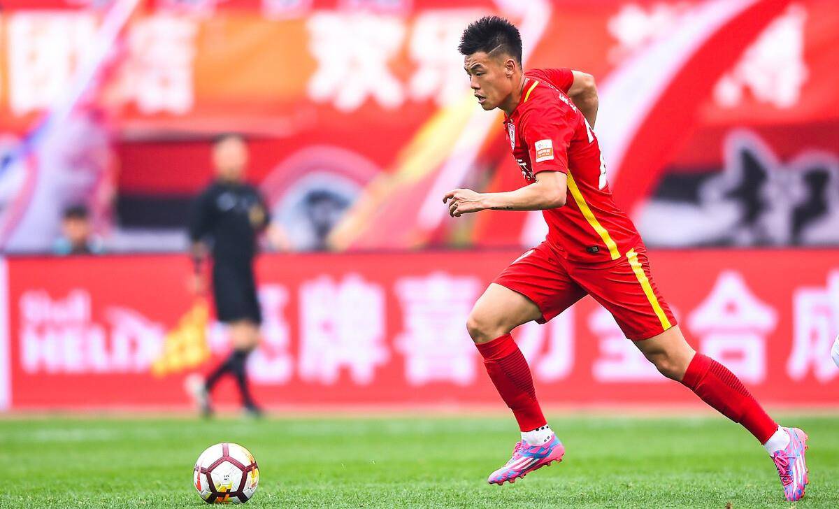 
东北德比首发：亚泰谭龙+双外领衔 黑龙江全华班亮相 刘威执法‘JDB官网入口’(图2)